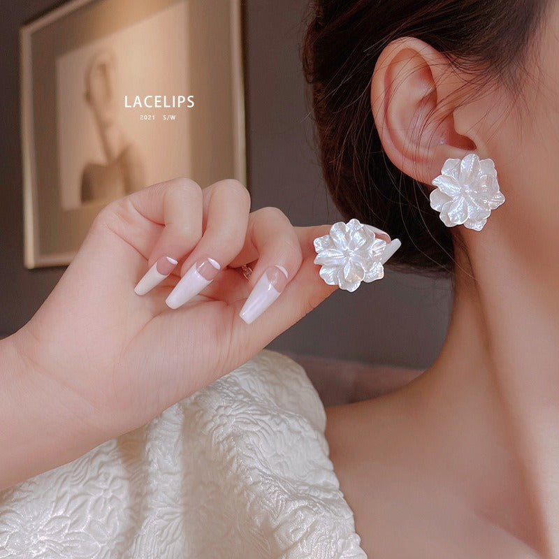 S925 Silver Needle White Flower Earring